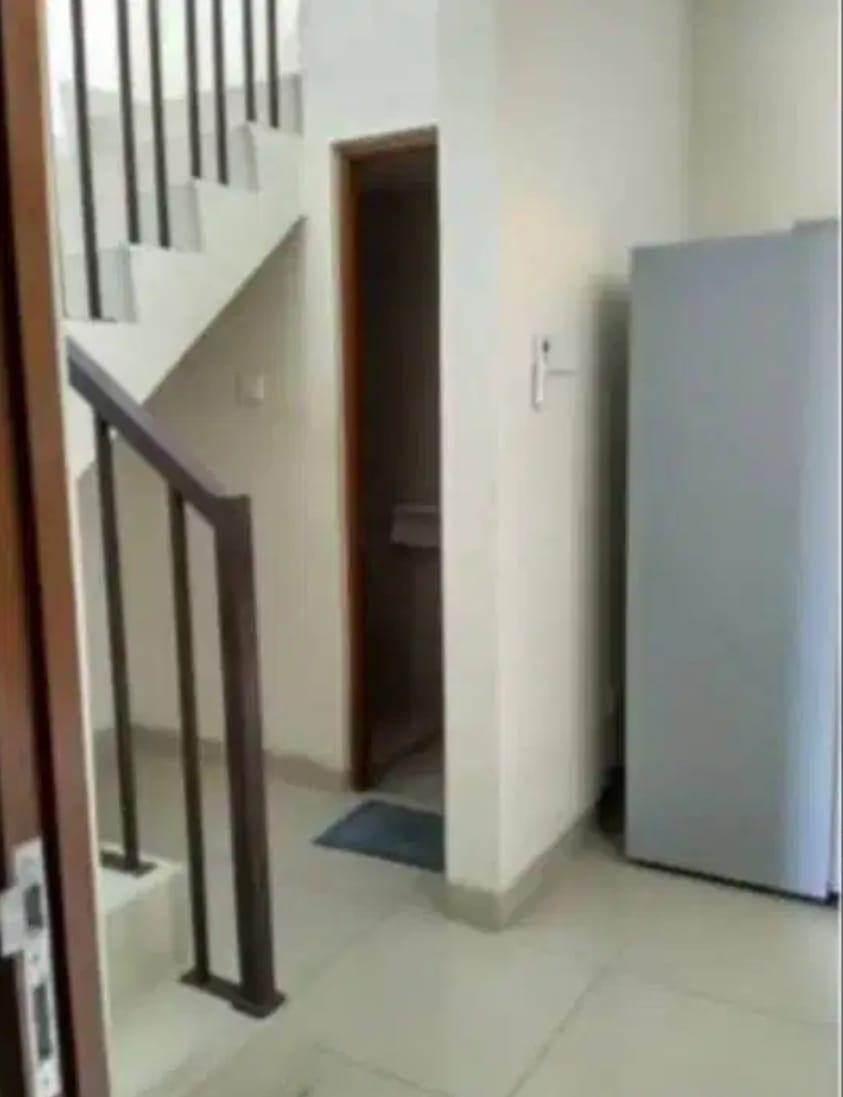 Dijual Rumah di Taman Simpruk Lippo Cikarang